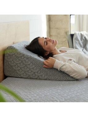 Brentwood Home Gel Memory Foam Wedge Pillow | Gray